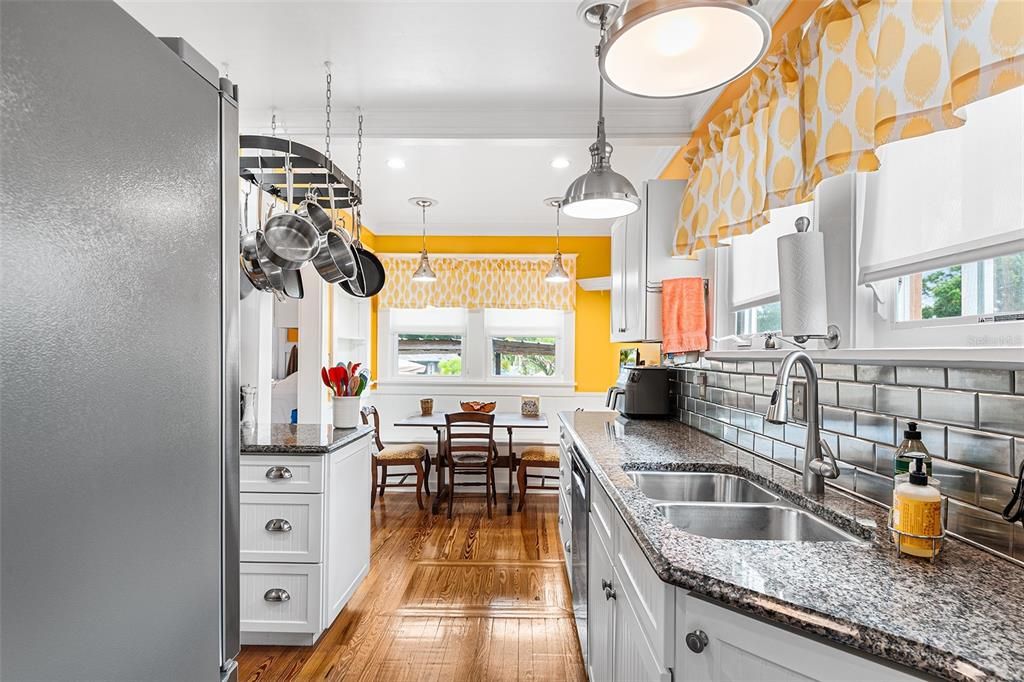 Dining room, Interior, Kitchen, Pendant Lights, Wood Texture Flooring