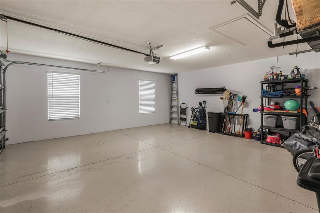 Garage, Interior