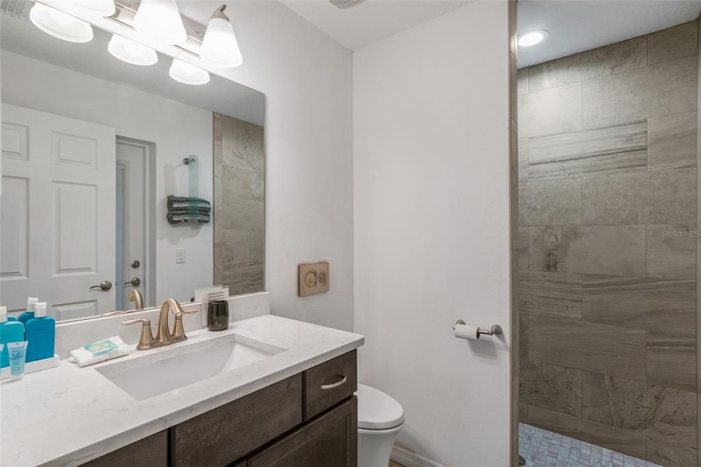 Bathroom, Interior, Recessed Lighting