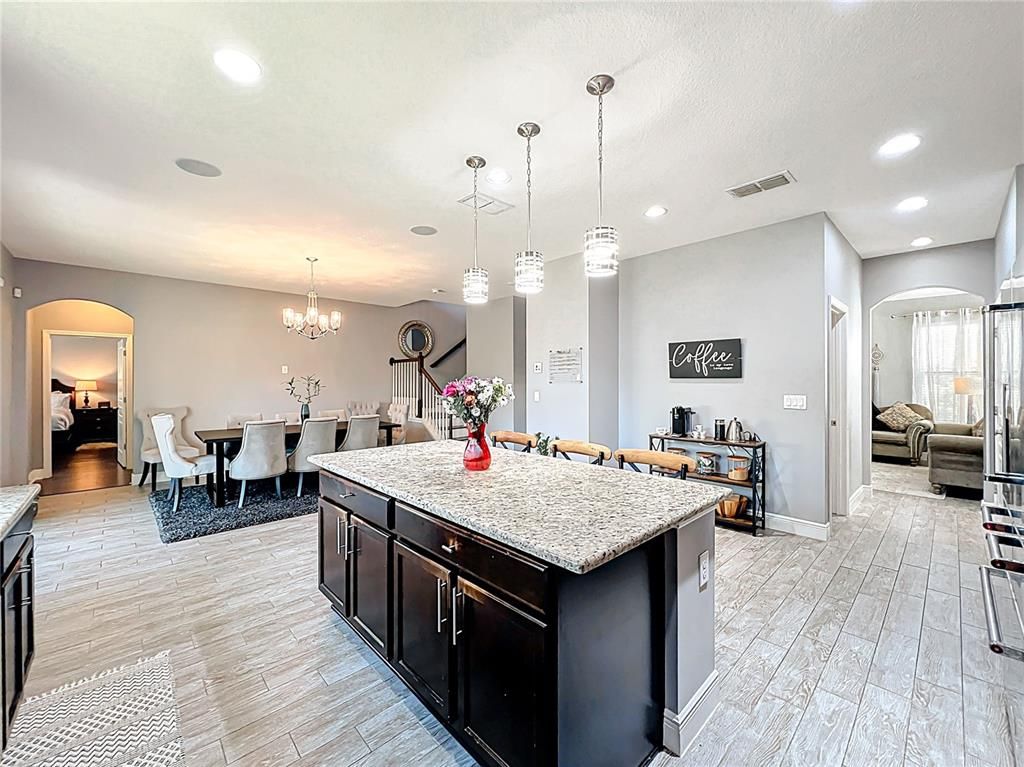 Chandelier, Dining room, Interior, Kitchen, Pendant Lights, Recessed Lighting, Wood Texture Flooring