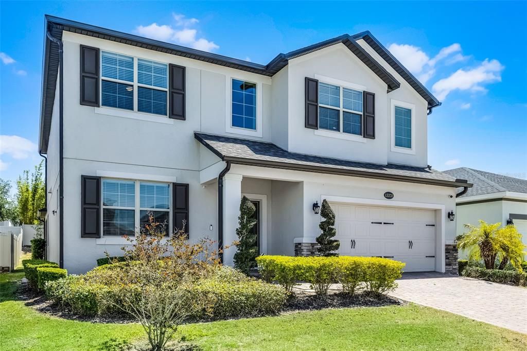 Attached, Exterior, Facade, Farmhouse