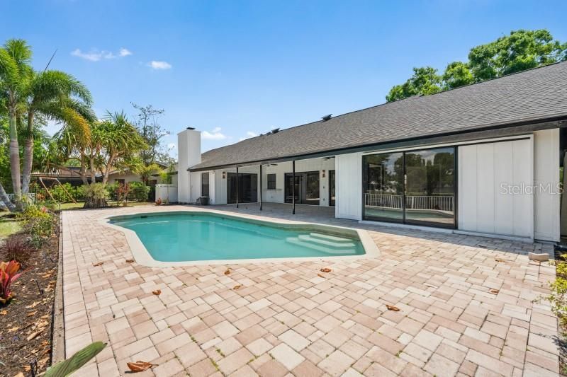 Exterior, Pool