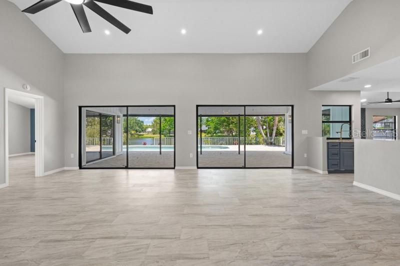 Empty room, Interior, Marble, Recessed Lighting