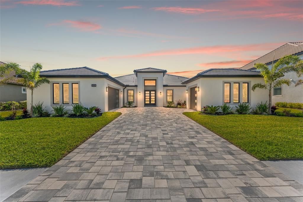 Backyard, Exterior, Facade, Mediterranean