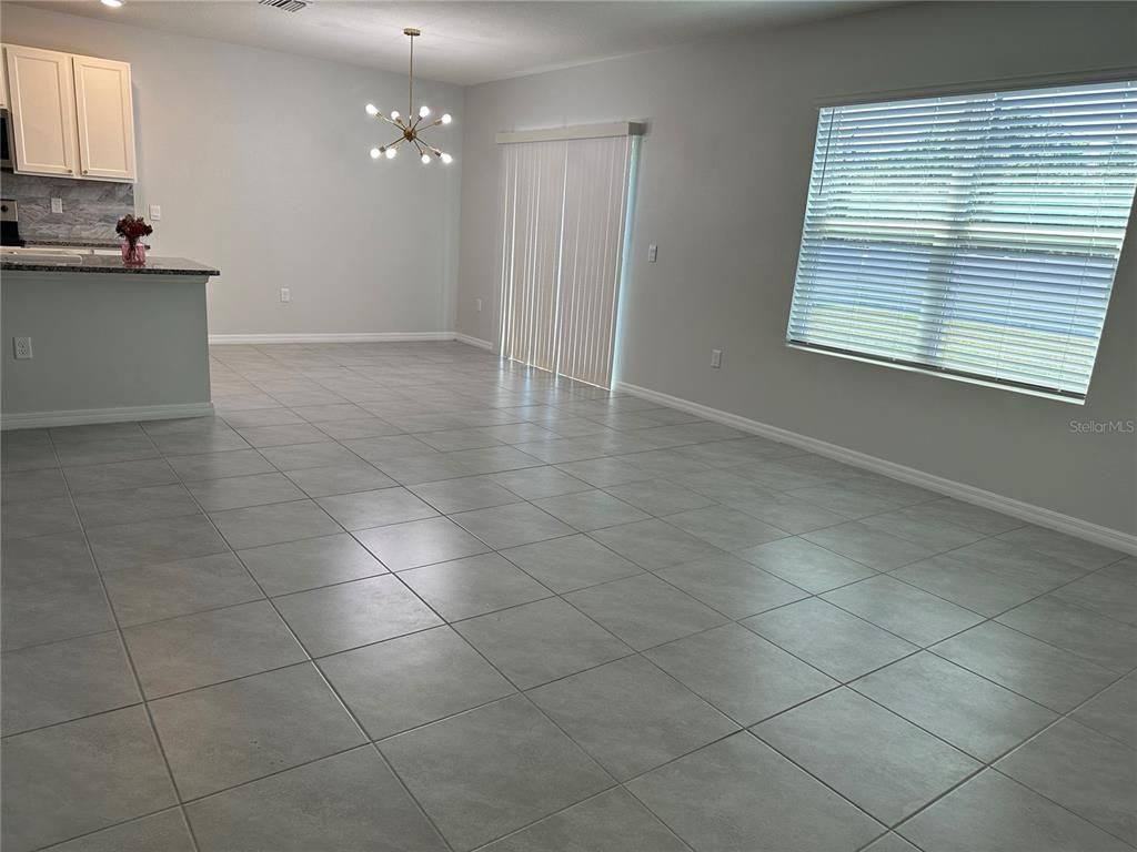 Empty room, Interior, Pendant Lights
