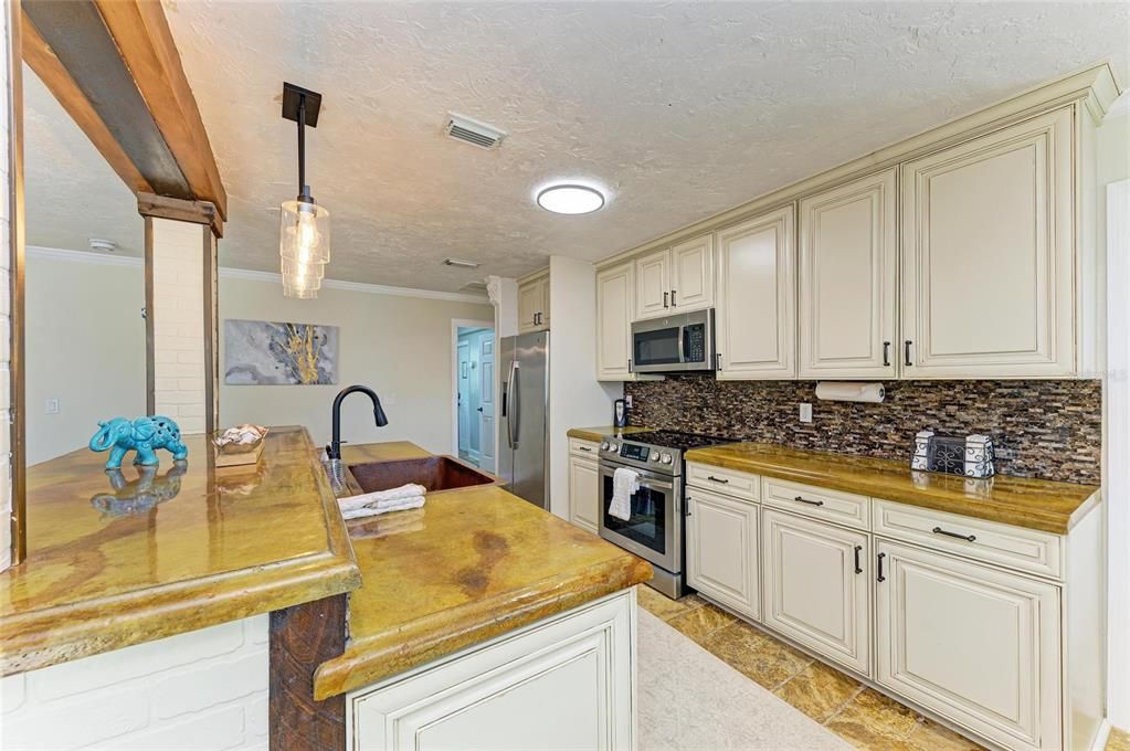 Interior, Kitchen, Pendant Lights, Stainless Steel Appliances