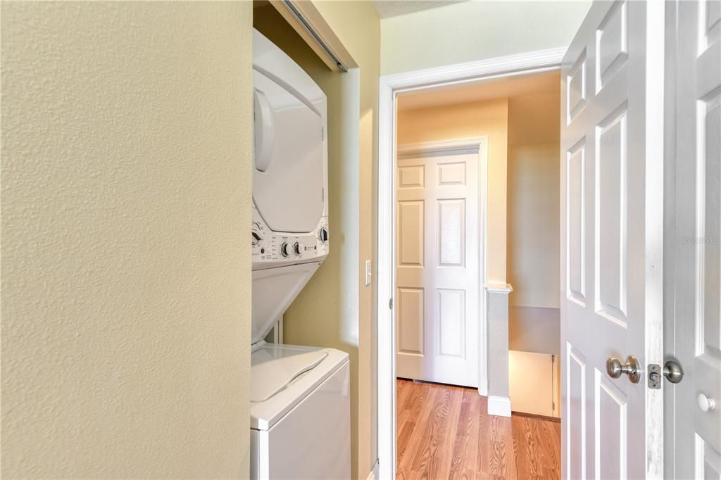 Interior, Utility Closets, Washer, Wood Texture Flooring