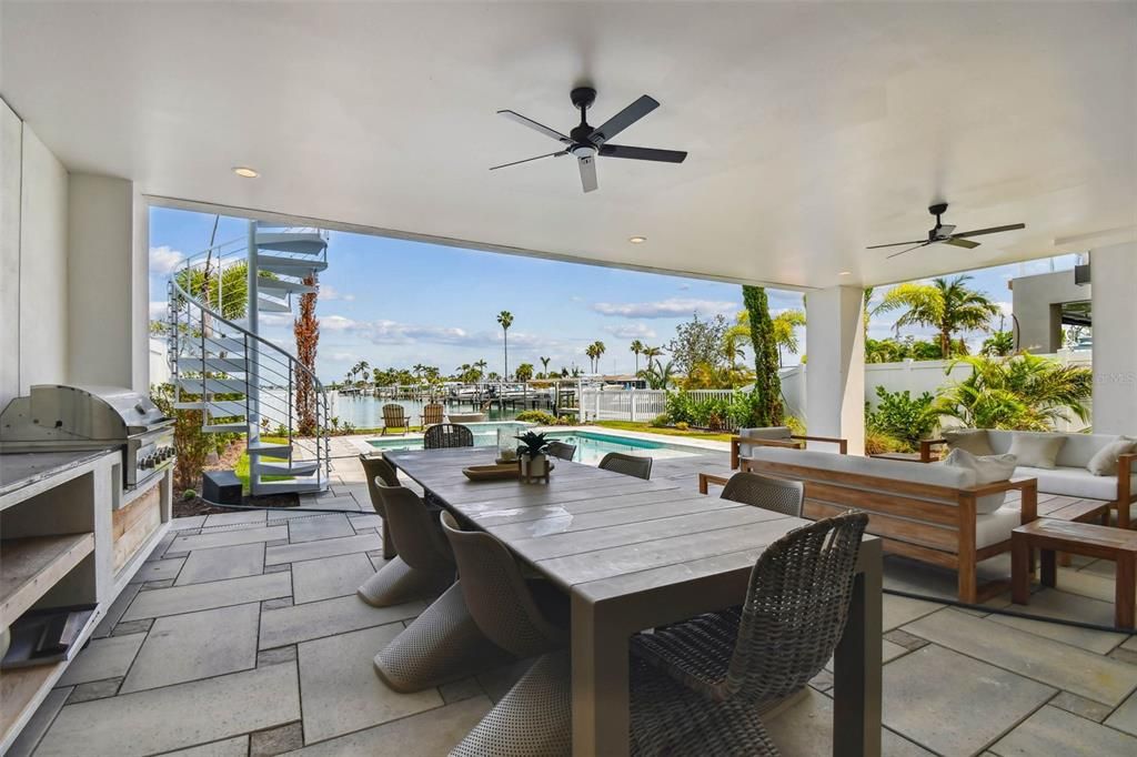 Exterior, Outdoor Kitchen, Pool, Recessed Lighting, Water