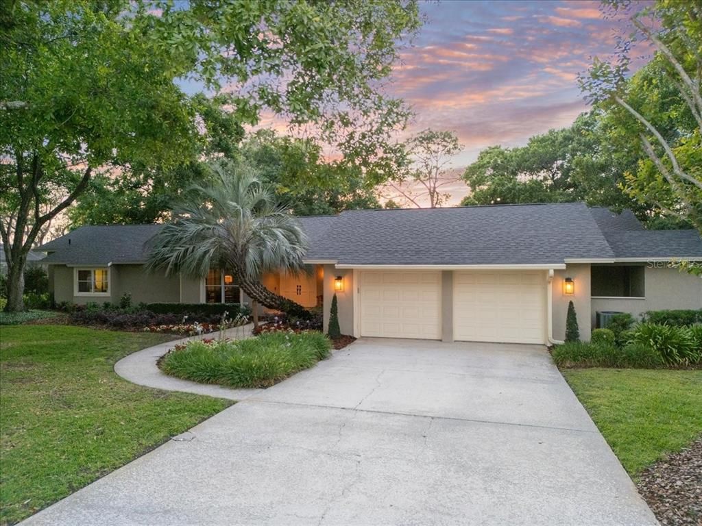 Attached, Exterior, Facade, Ranch