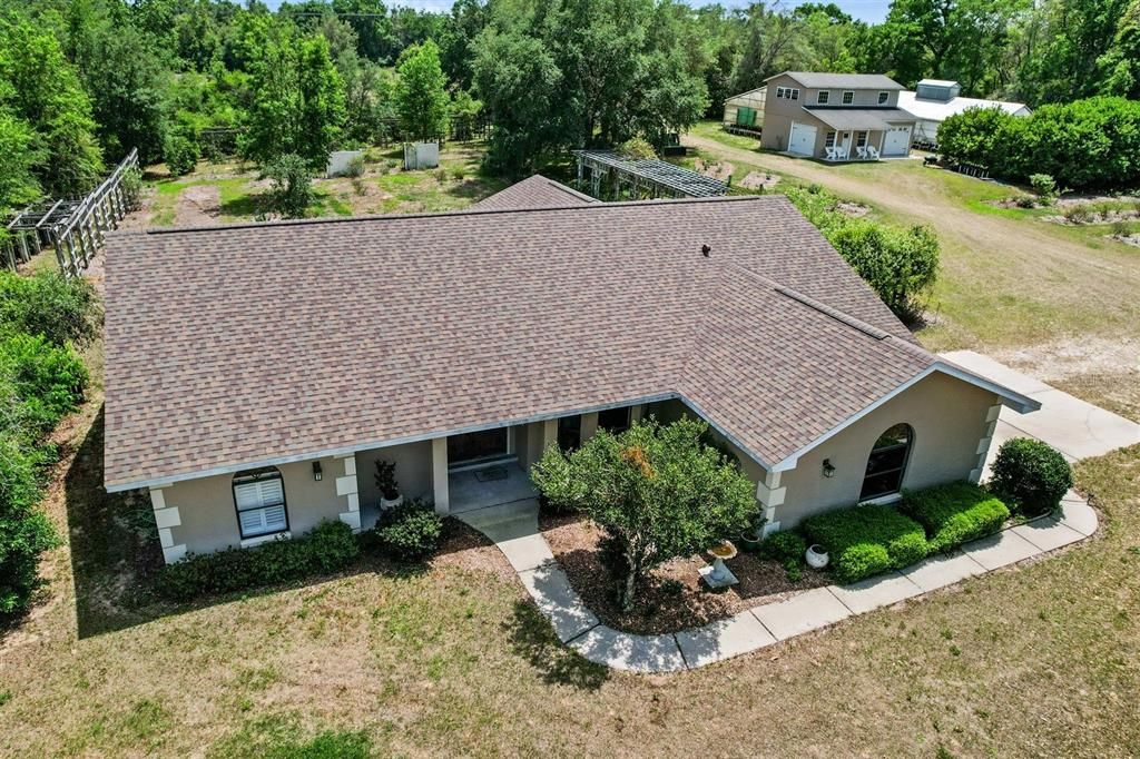 Exterior, Drone