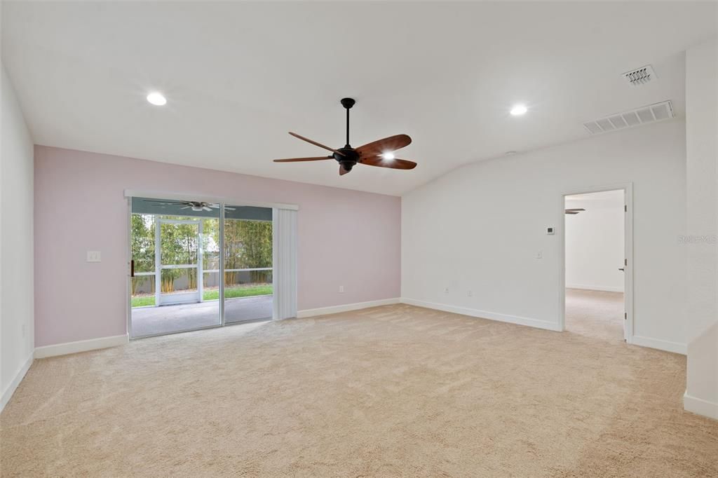 Empty room, Interior, Recessed Lighting