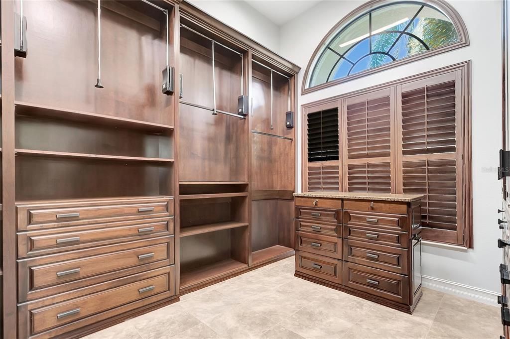 Interior, Walk-in Closets