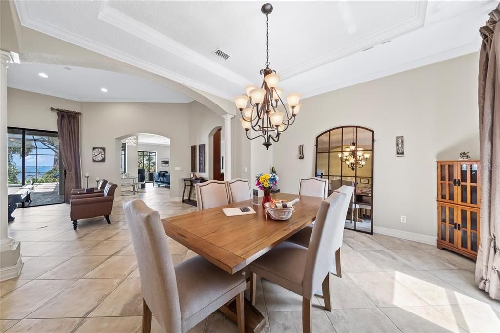Chandelier, Dining room, Interior, Living room, Recessed Lighting, Water