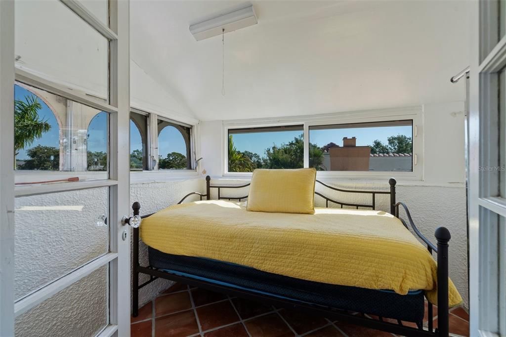 Bedroom, Interior, Water