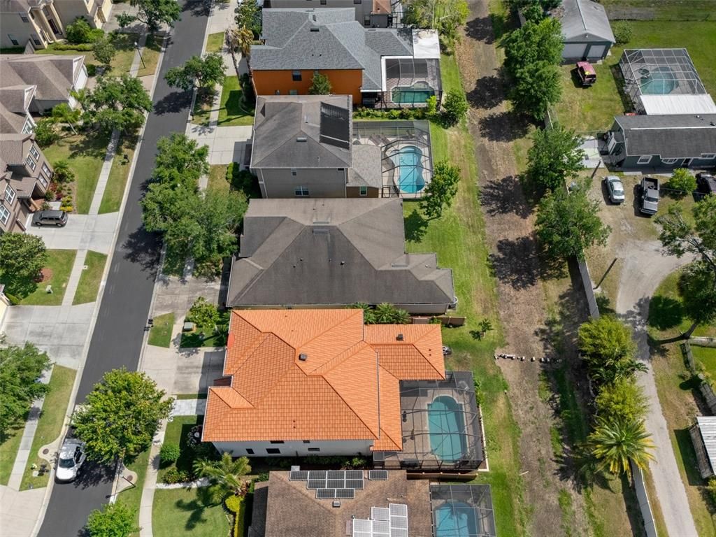 Exterior, Drone