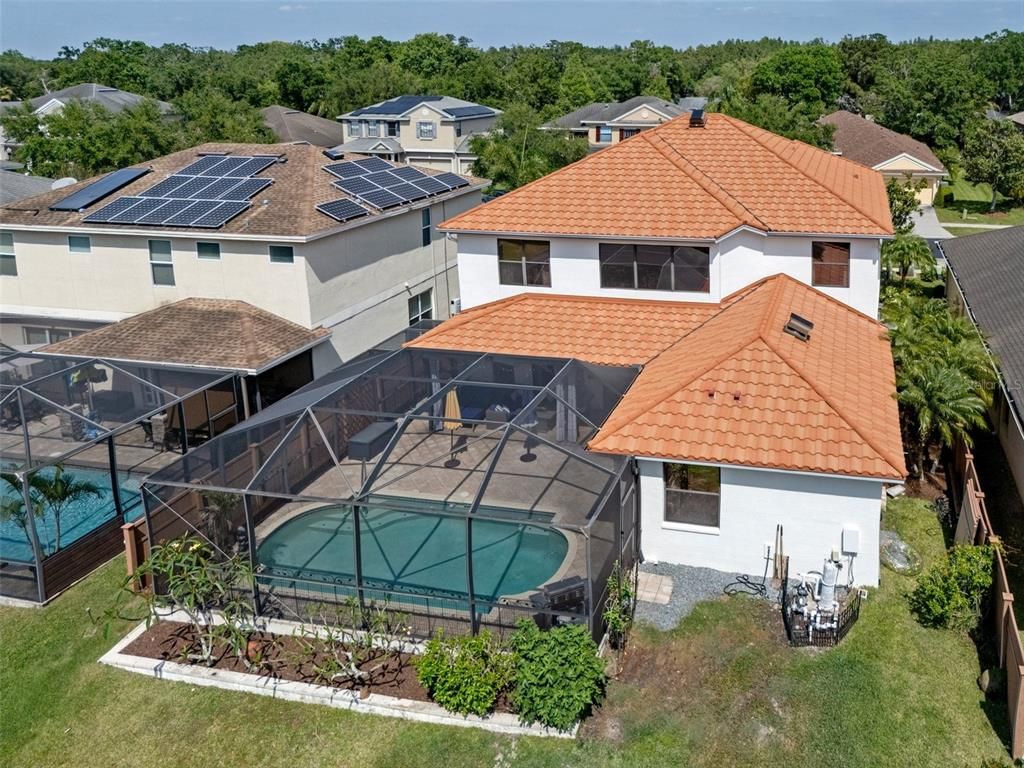 Exterior, Drone