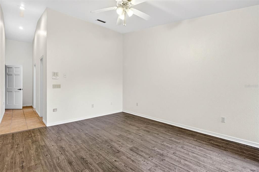Empty room, Interior, Recessed Lighting, Wood Texture Flooring