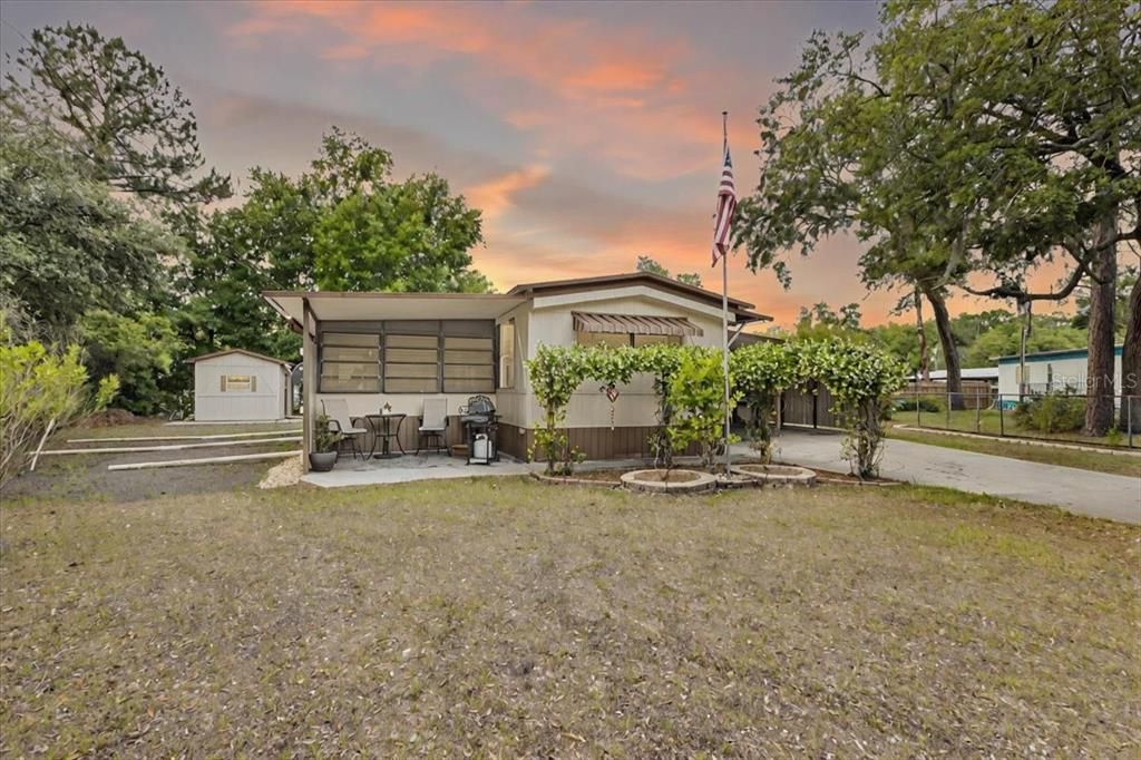 Backyard, Exterior