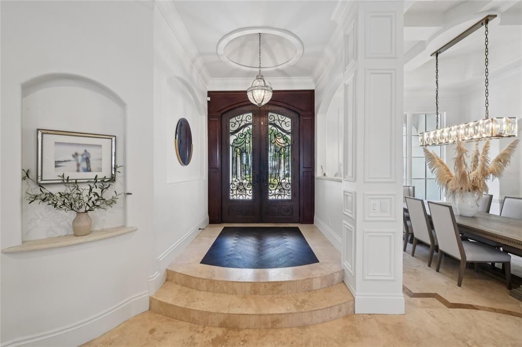 Chandelier, Dining room, Interior, Pendant Lights