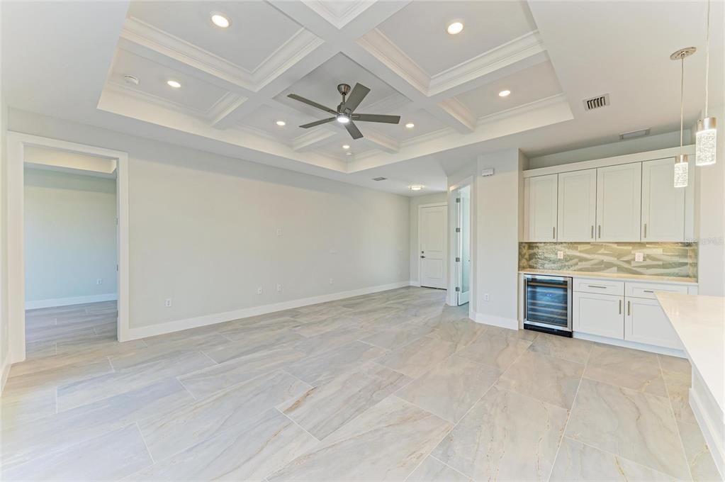 Empty room, Interior, Pendant Lights, Recessed Lighting