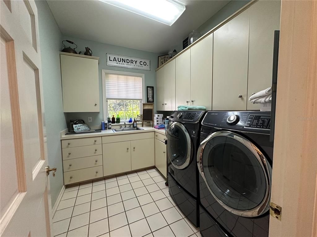 Interior, Washer