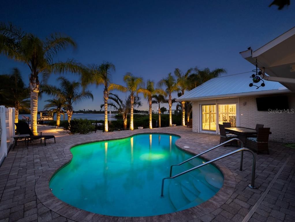 Exterior, Pool, Water