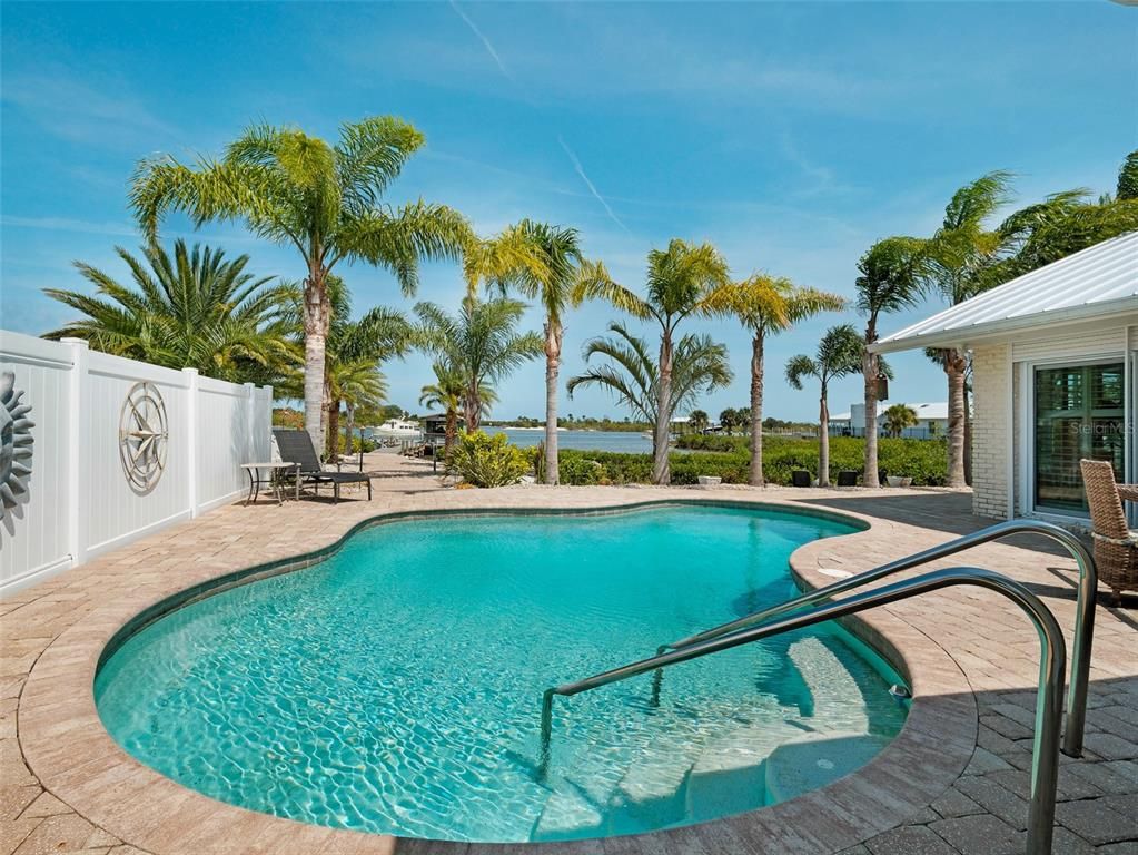 Exterior, Pool, Water