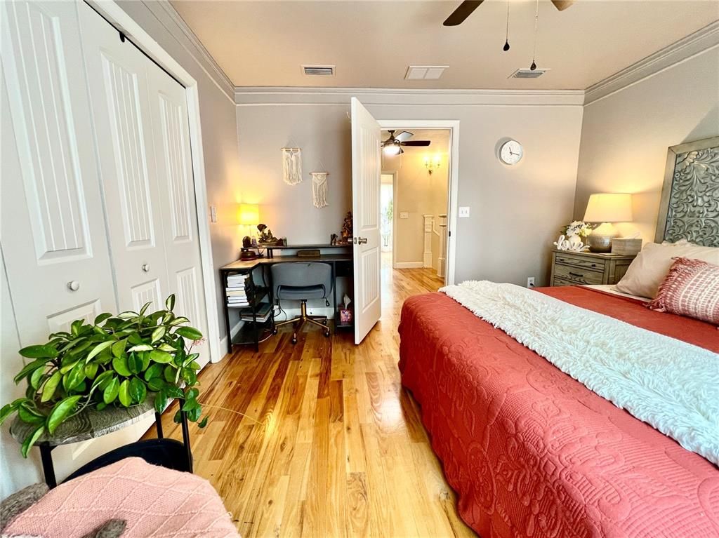 Bedroom, Home Office, Interior, Wood Texture Flooring