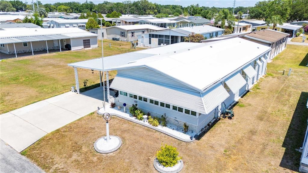 Exterior, Drone