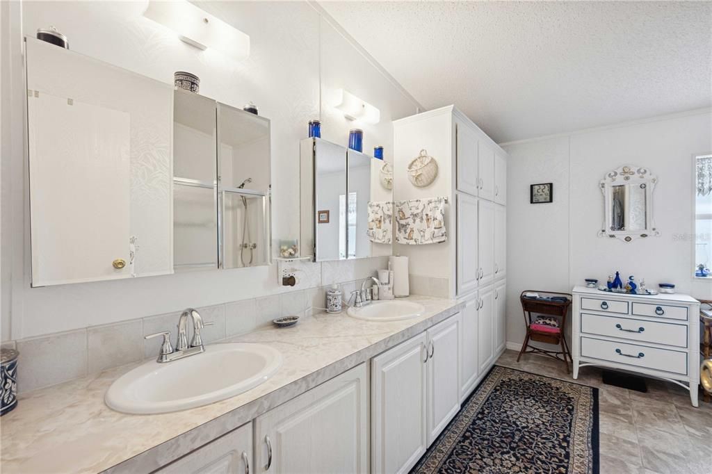 Bathroom, Dual Sink Vanities, Interior