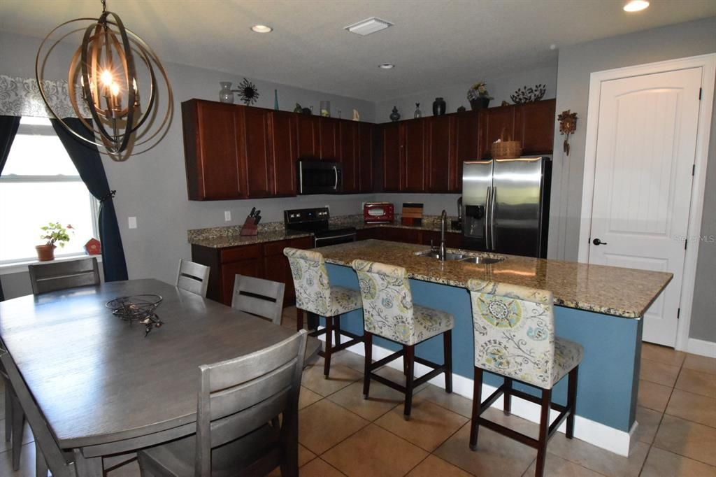 Dining room, Interior, Kitchen, Recessed Lighting, Stainless Steel Appliances