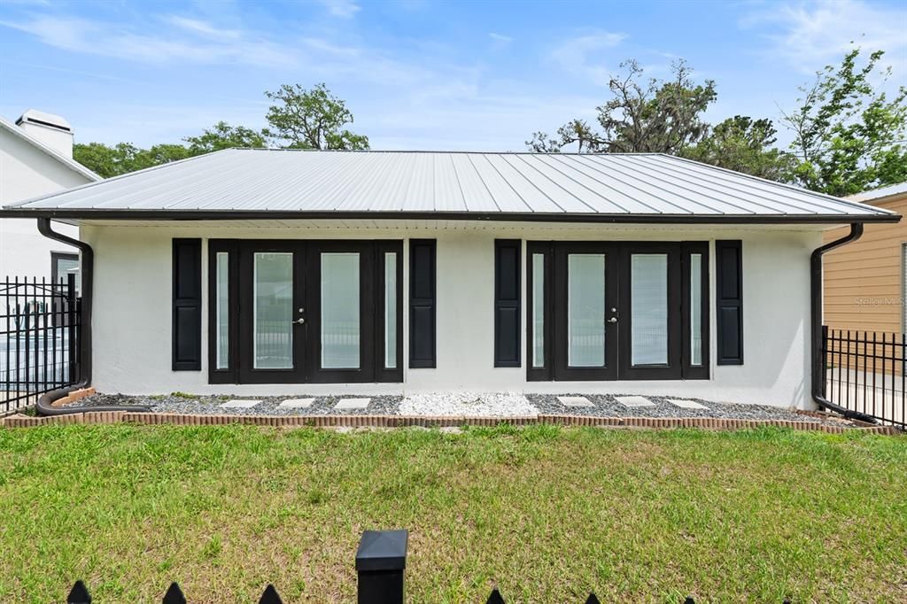 Backyard, Exterior