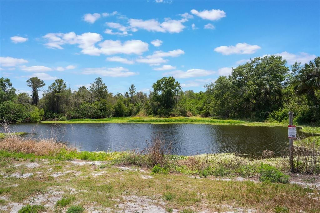 Exterior, Lake