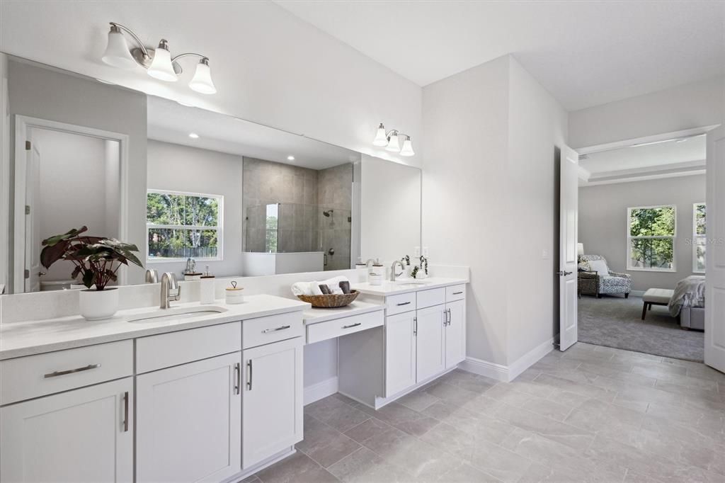 Bathroom, Dual Sink Vanities, Interior, Recessed Lighting