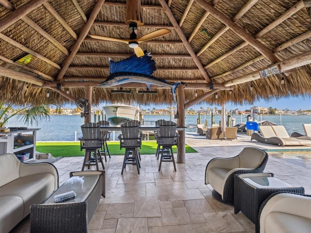 Exterior, Outdoor Kitchen, Water