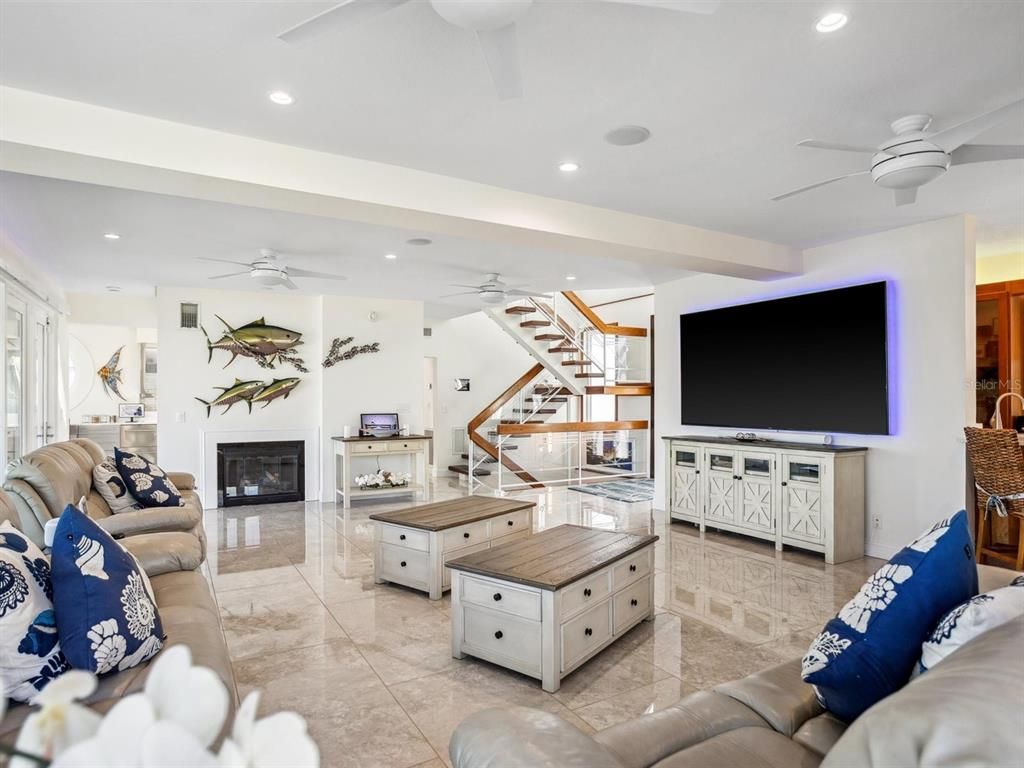 Fireplace, Interior, Living room, Recessed Lighting