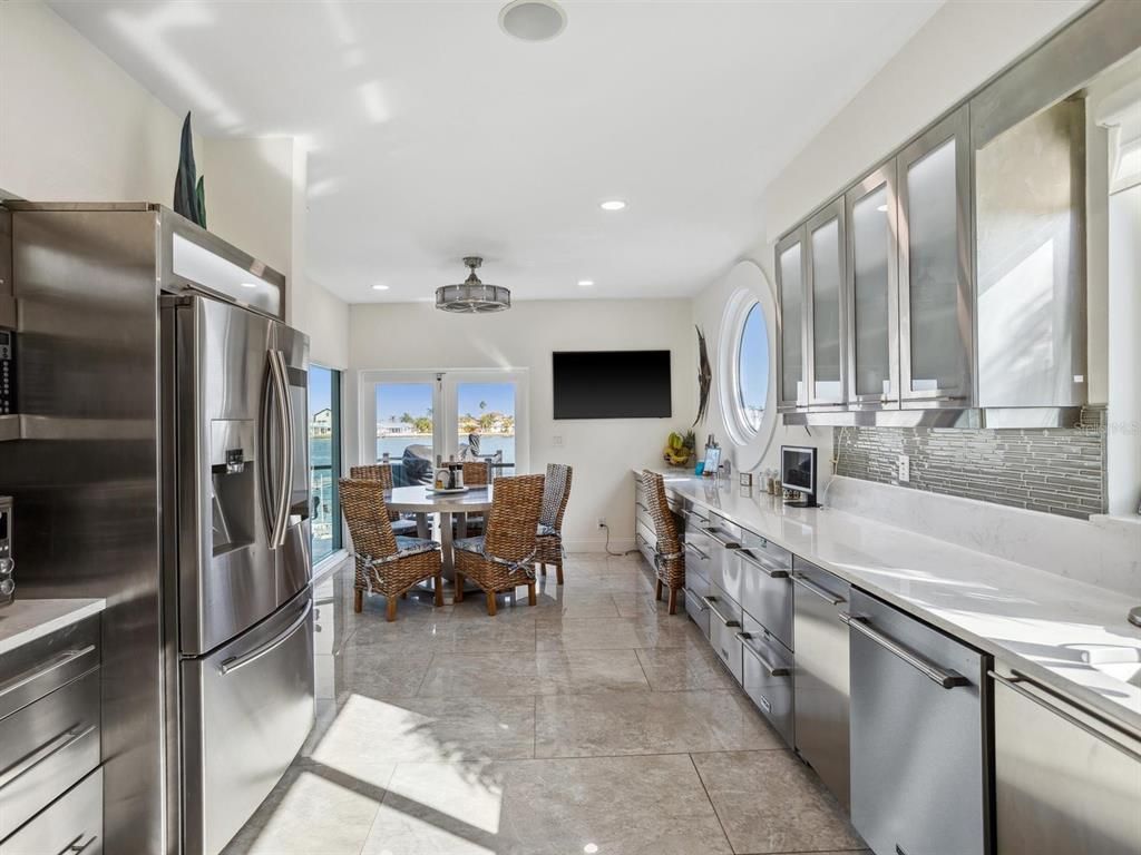 Dining room, Interior, Kitchen, Recessed Lighting, Stainless Steel Appliances