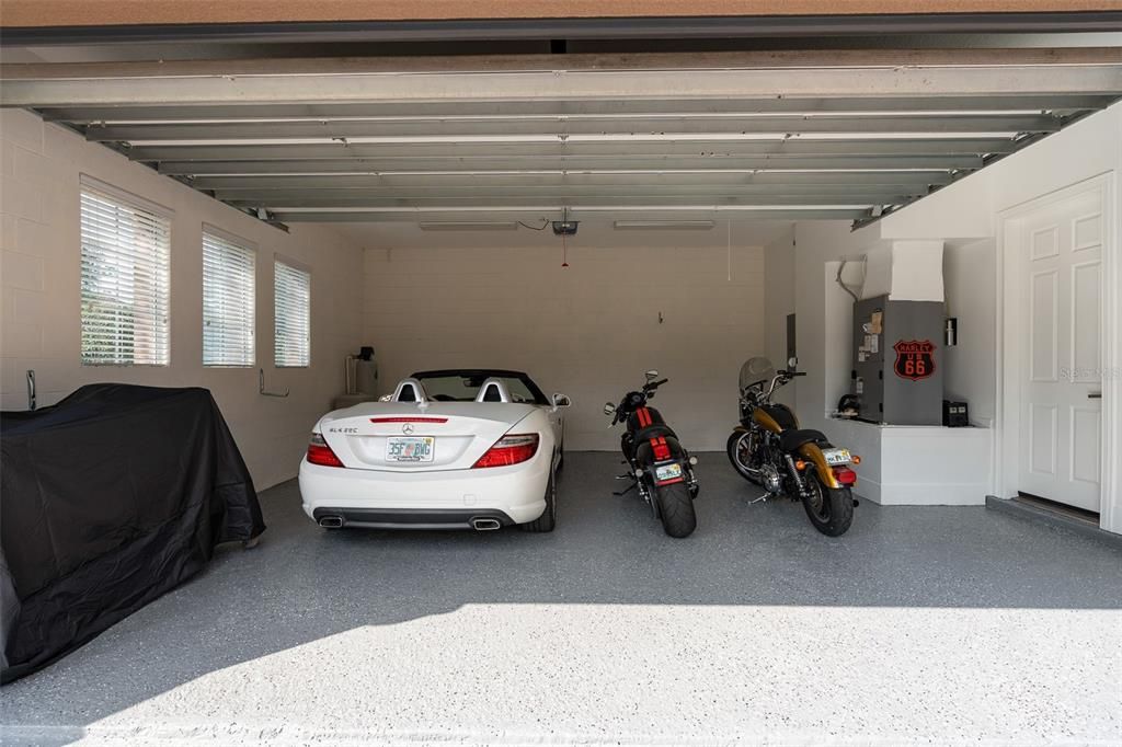 Garage, Interior