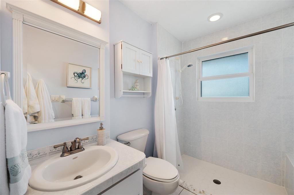 Bathroom, Interior, Recessed Lighting
