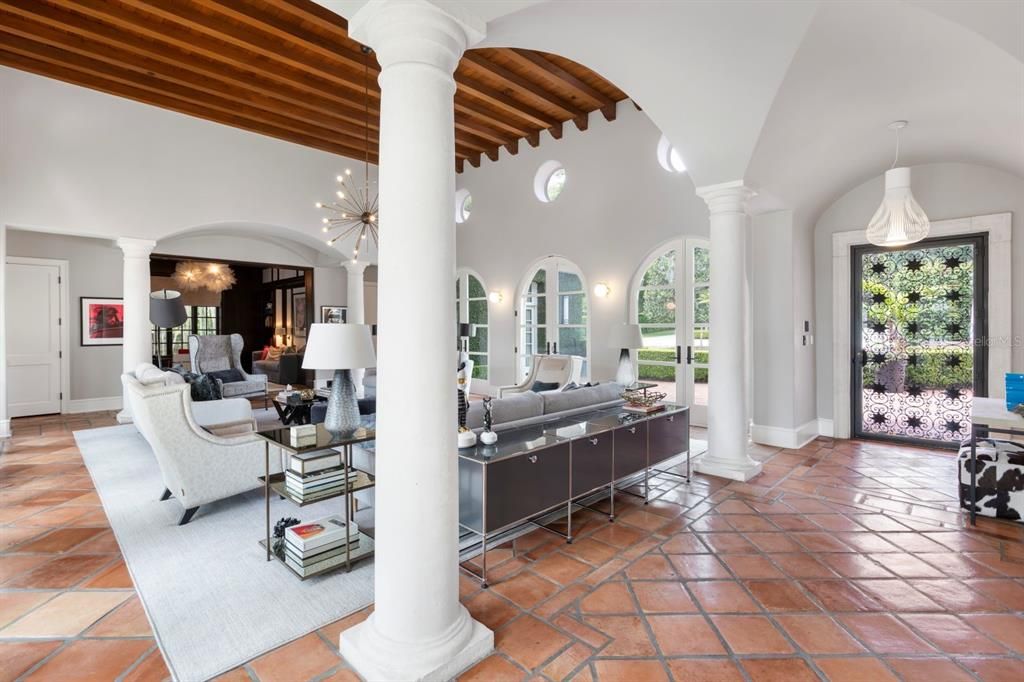 Interior, Living room, Pendant Lights