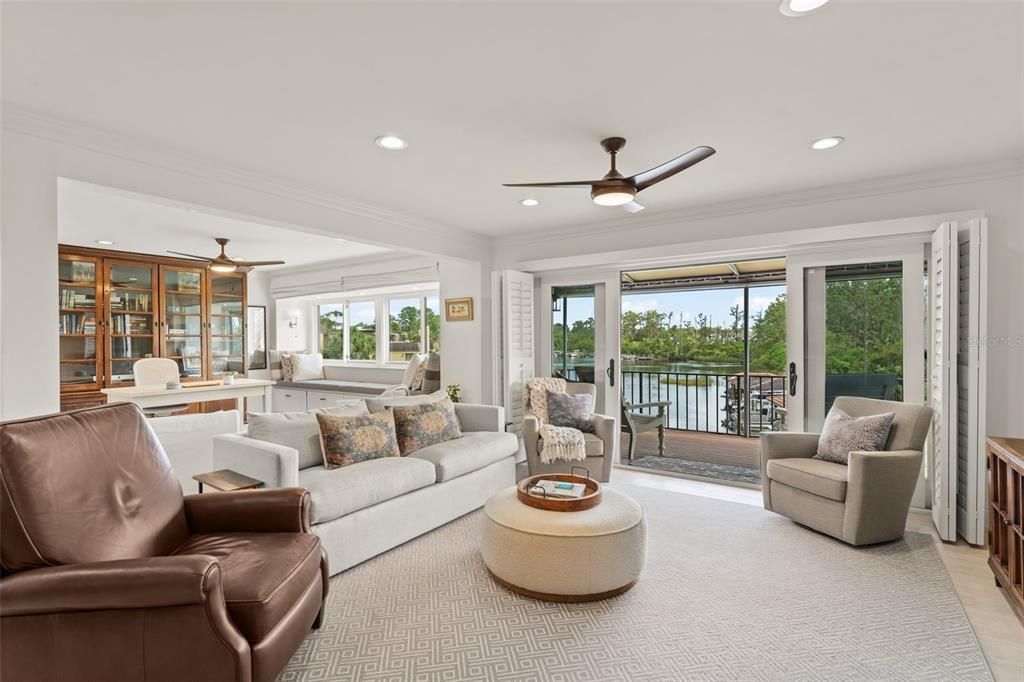 Interior, Living room, Recessed Lighting, Water