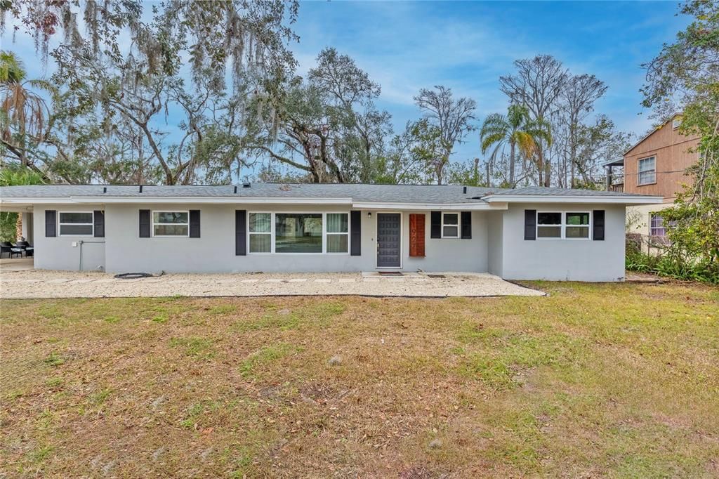 Backyard, Exterior, Facade, Ranch