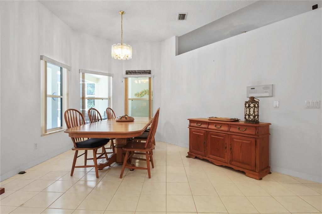 Chandelier, Dining room, Interior, Pendant Lights