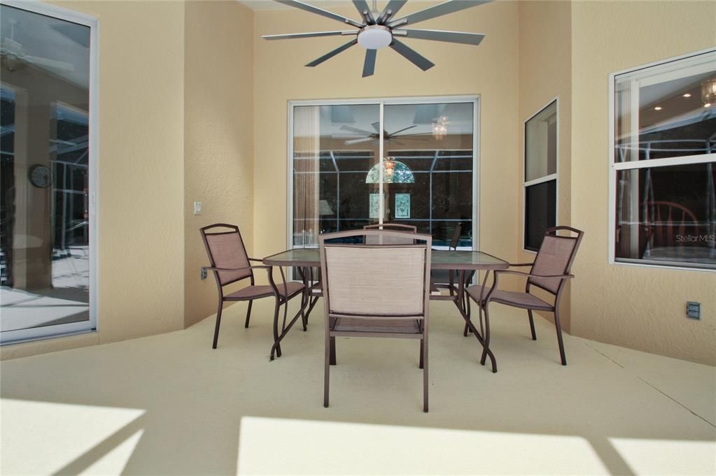 Dining room, Interior