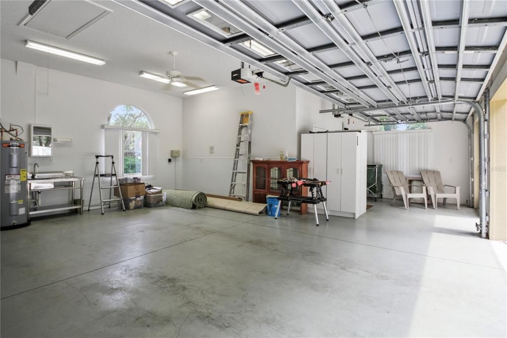 Garage, Interior