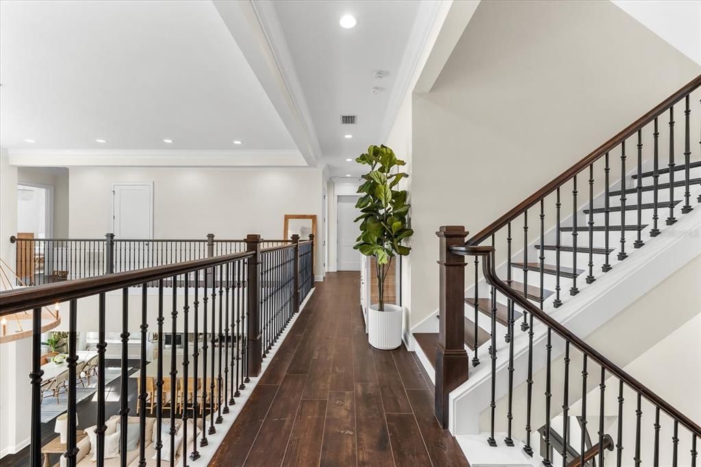 Interior, Recessed Lighting, Wood Texture Flooring