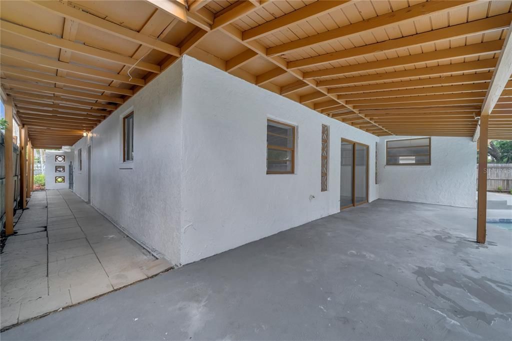 Exterior, Wooden Beams