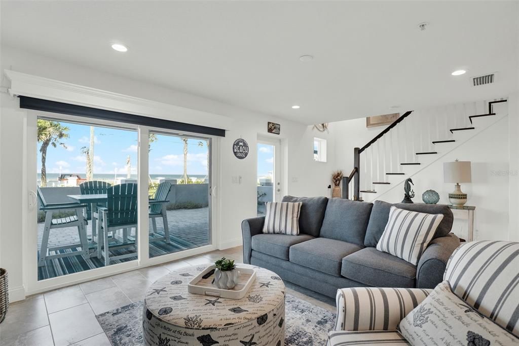 Interior, Living room, Recessed Lighting, Water