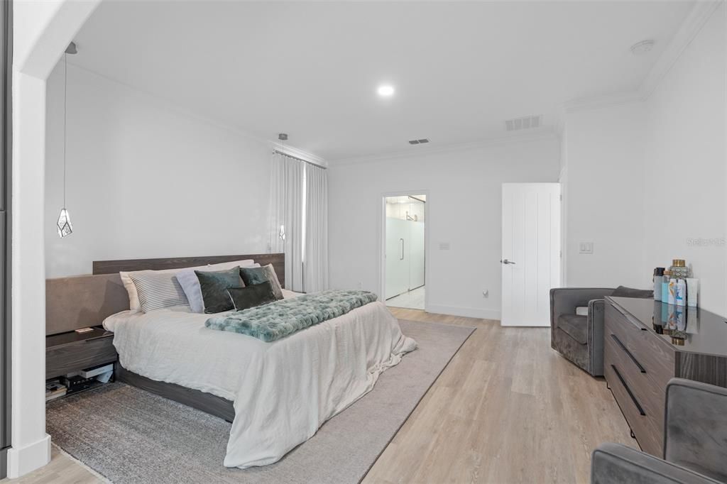 Bedroom, Interior, Pendant Lights, Recessed Lighting, Wood Texture Flooring