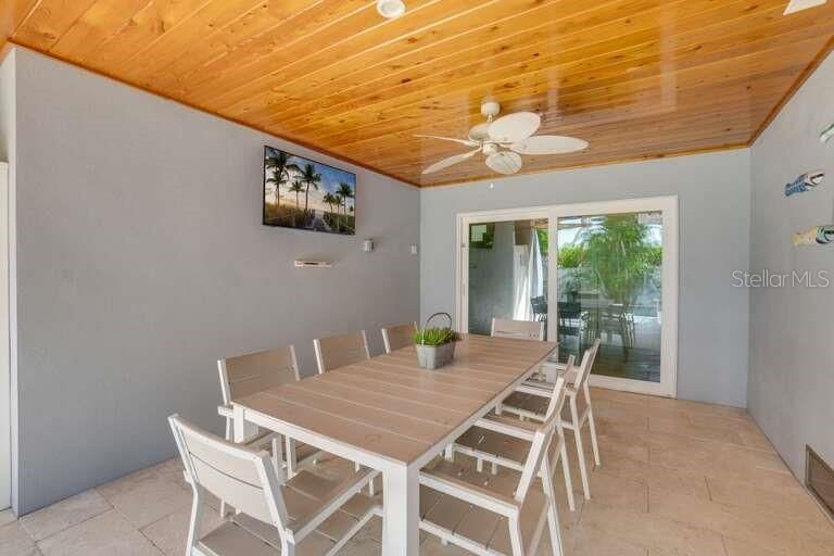 Dining room, Interior, Wooden Ceilings